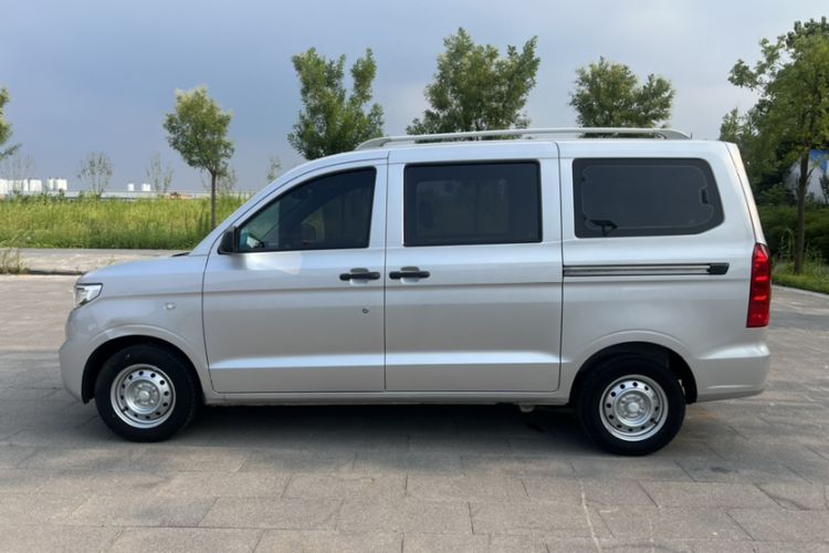 Used Wuling Hongguang V 2022 1.5L Jingqu Version Hydraulic Power Steering LAR