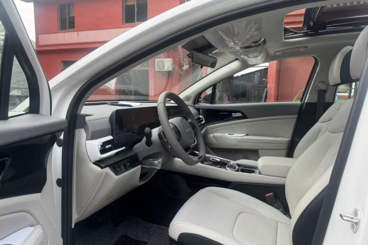 Used Kia Sportage (Chinese Domestic Model) 2025 1.5T Two-Wheel Drive Prestige Edition