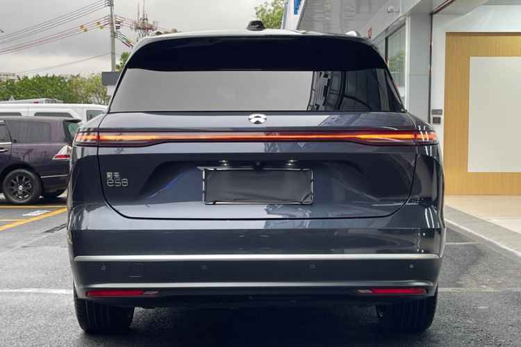 Used Nio ES8 2023 100kWh Signature Edition
