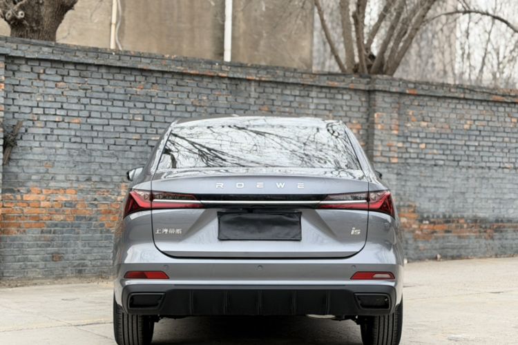 Used Roewe i5 2026 Model 1.5L Manual Comfort Version