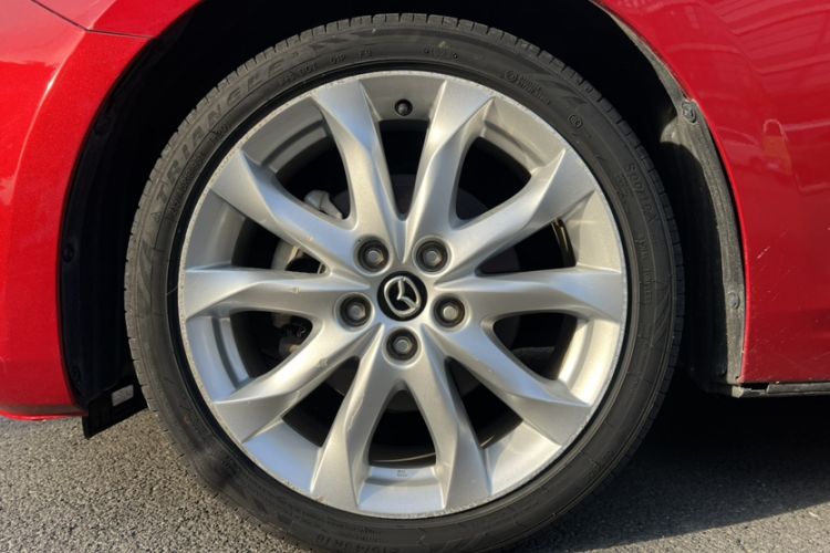 Used Mazda 3 Axela 2016 Sedan 2.0L Automatic Sport Model
