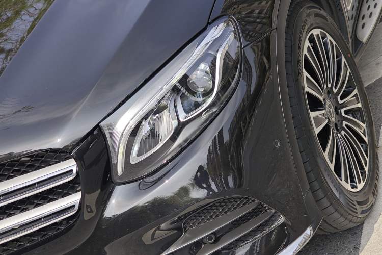 Used Mercedes-Benz GLC 2018 Facelifted GLC 260 4MATIC Dynamic Edition
