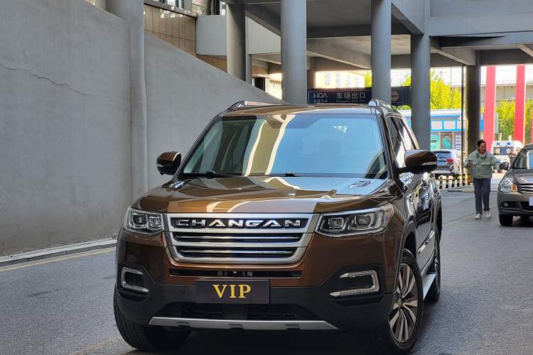 Used CHANGAN CS95 2017 2.0T Two-Wheel Drive Zhitu Edition
