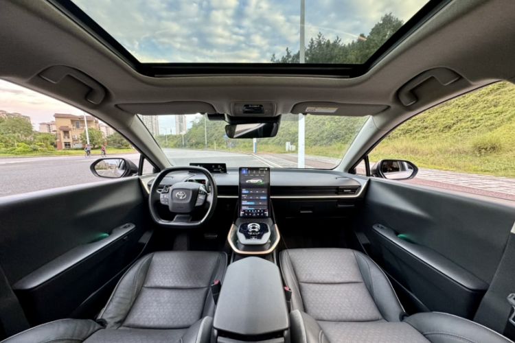 Used Toyota bZ3 2023 616 km Long-Range Premium
