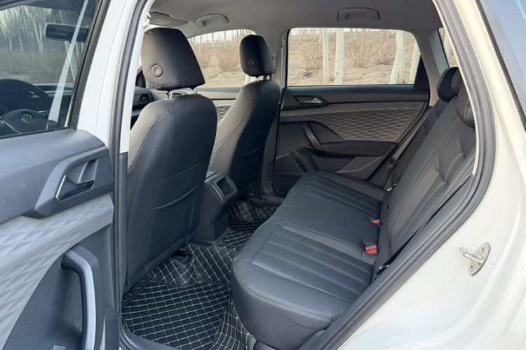 Used Volkswagen Tharu 2020 280TSI Two-Wheel Drive Trend Edition China VI Standard Interior 1