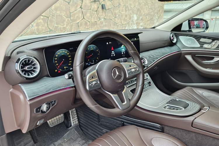 Used Mercedes-Benz CLS 2021 CLS 300 Luxury Model Interior 14