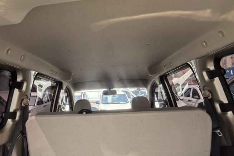 Used Wuling Hongguang V 2022 1.5L Jingqu Edition Electric-Assist LAR