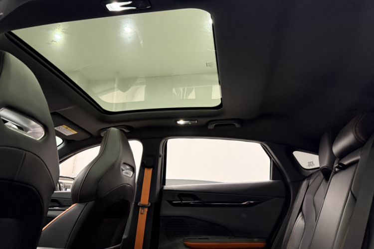 Used Changan UNI-V 2024 1.5T High-Energy Version
