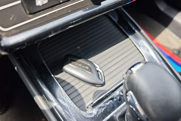 Used Roewe i5 2020 1.5L Automatic 4G Connect Luxury Flagship Edition