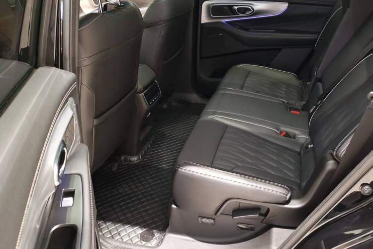 Used GAC Trumpchi GS8 2022 Linghang Series 2.0 TGDI Two-Wheel-Drive Luxury Smart Connectivity Version (7 Seats) Interior 4