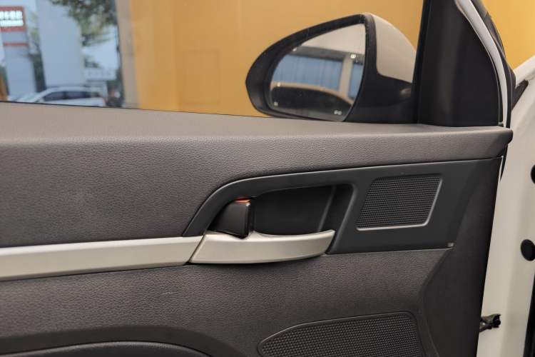 Used Hyundai Elantra (6th Generation / Lingdong) 2016 1.6L Automatic ZhiXuan – Elite Version