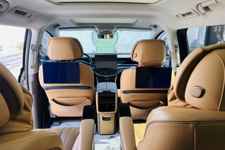 Used Denza D9 2022 DM-i 970 Four-Wheel Drive Flagship Model