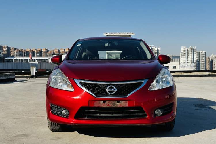 Used Nissan Tiida 2014 1.6L CVT Cool Cafe Edition

