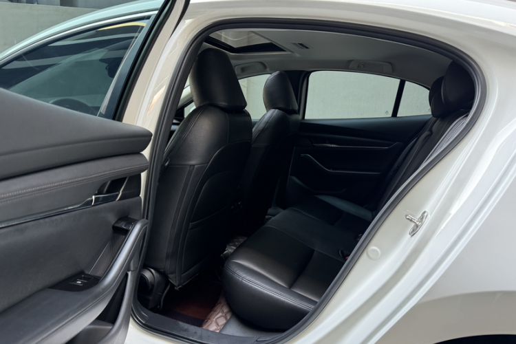 Used Mazda Mazda 3 Axela 2021 2.0L Automatic ZhiXuan Edition