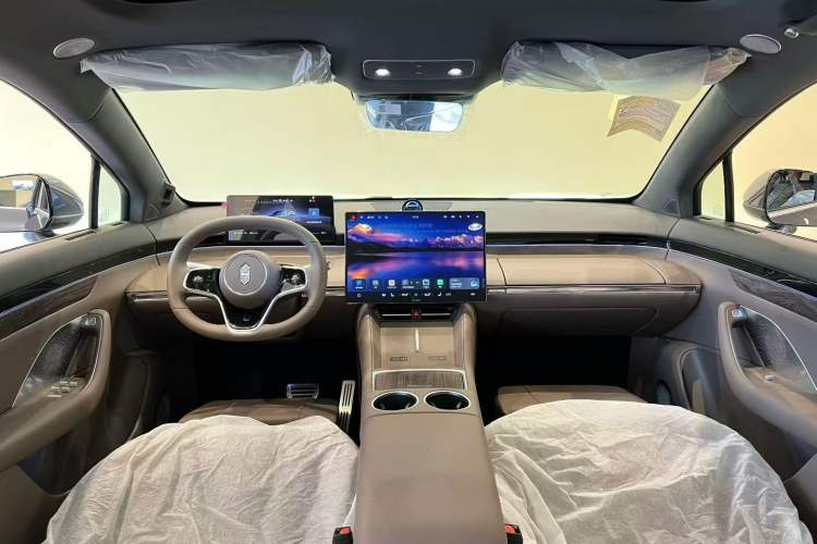 Used Hima Luxeed R7 2026 Model Pure Electric Max+ Interior 1