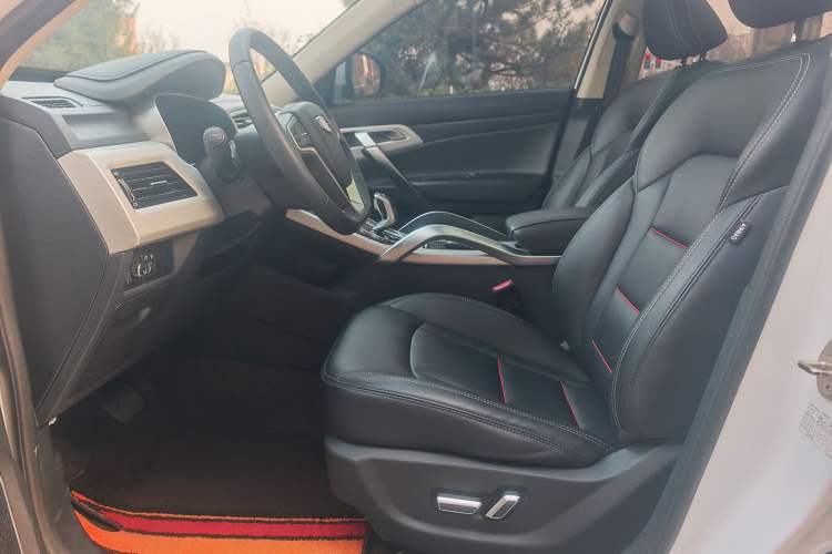 Used Geely Auto Emgrand X7 Sport 2020 1.8TD DCT Two-Wheel Drive Smart Connect 4G-Enabled Version
