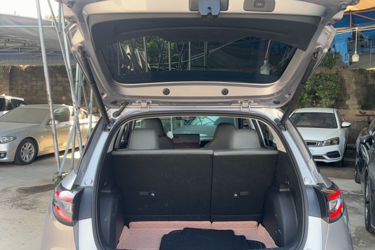 Used Geely Galaxy Geome 2025 UP 410km Exploration Edition Trunk