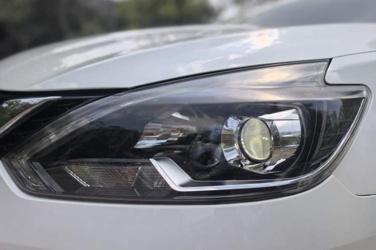 Used Nissan Sylphy 2018 1.6XV CVT Deluxe Edition Left Front Headlight