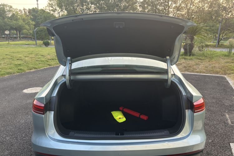 Used Roewe D6 2025 520km Smart Enjoyment Version