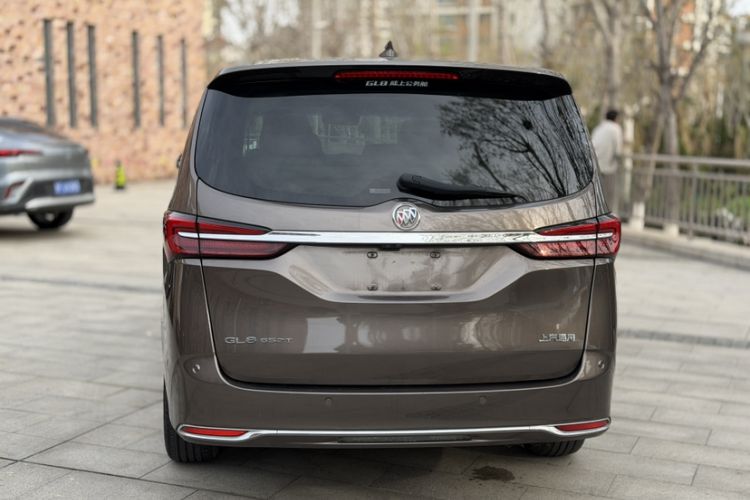 Used Buick GL8 2021 Land Cruiser Executive 652T Premium Model Exterior 2