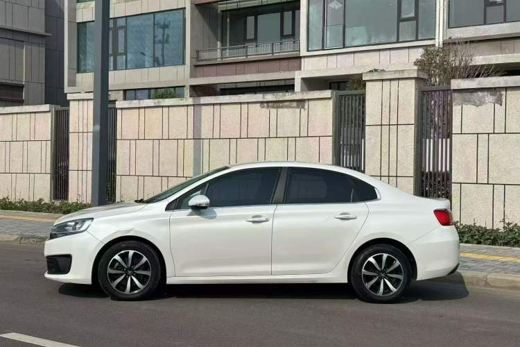 Used Citroen C4 Sega 2016 1.6L Manual Luxury Model Exterior 6