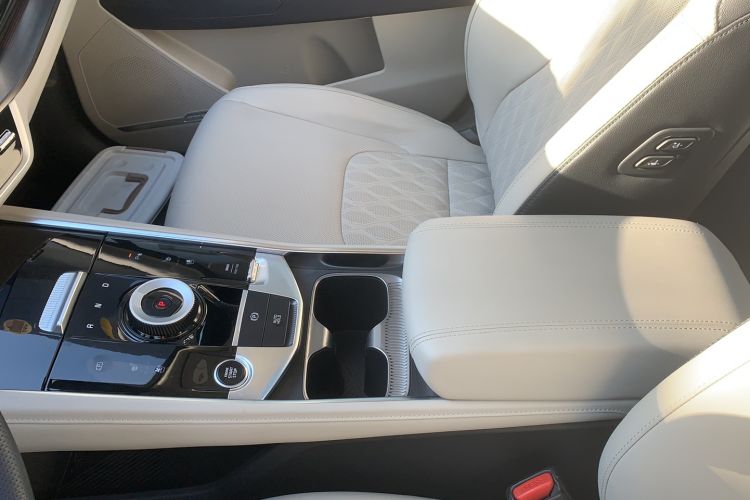 Used Kia Sportage (Chinese Domestic Model) 2023 2.0L HEV Two-Wheel Drive Flagship Edition
