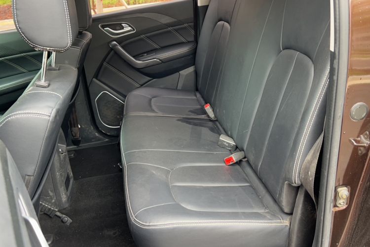 Used JMC Yuhu 7 2020 2.0T Diesel Automatic 4x4 Comfort Edition Short Wheelbase China VI Standard JX4D20A6L