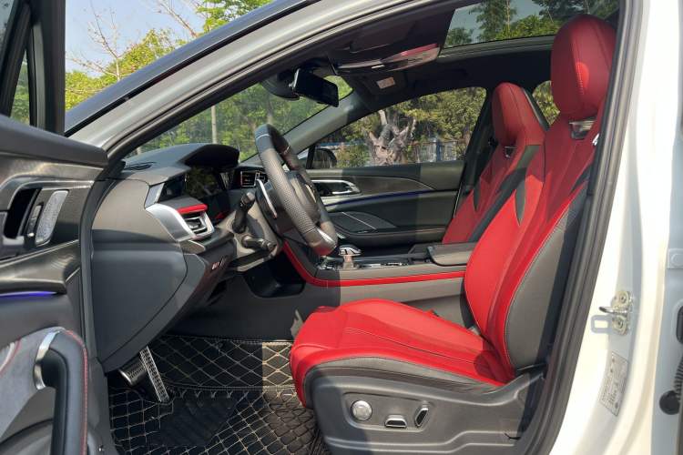 Used Hongqi H6 2024 2.0T ZhiShang Version