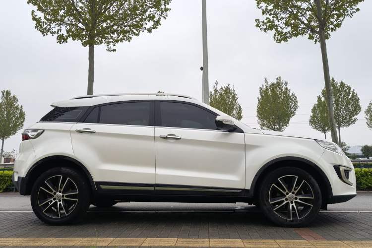 Used JMC Yusheng S330 2016 1.5L GTDi Automatic Two-Wheel Drive Flagship Edition Exterior 9