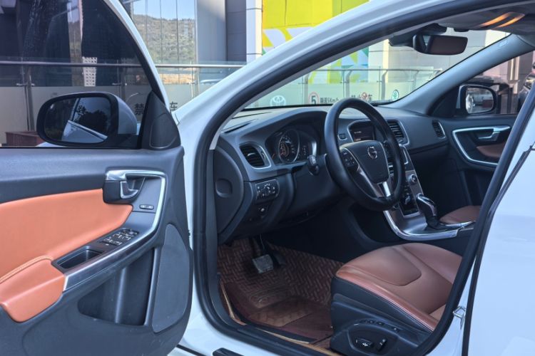 Used Volvo S60 2019 S60L Facelift T5 Intelligent Advanced Edition
