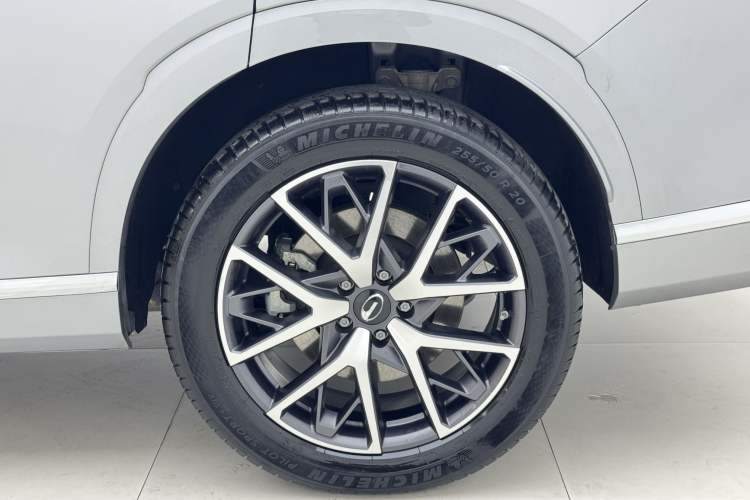 Used GAC Trumpchi GS8 2022 Dual-Engine Series 2.0TM Two-Wheel Drive Prestige Edition (7 Seats) Exterior 1