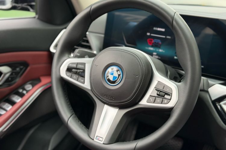 Used BMW i3 2022 eDrive 35 L Steering Wheel