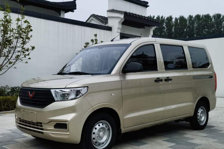 Used Wuling Hongguang V 2021 1.5L Jingqu Version LAR