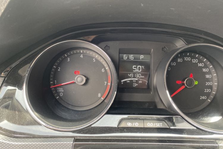 Used Volkswagen C-TREK 2018 1.5L Automatic Comfort Model Odometer Close Up