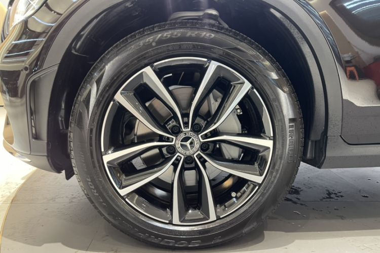 Used Mercedes-Benz GLC 2021 GLC 260 L 4MATIC Luxury Model Exterior 6