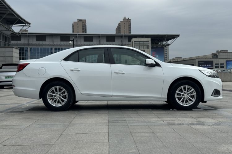 Used Chevrolet Malibu 2017 1.5T Automatic Comfort Edition Exterior 2