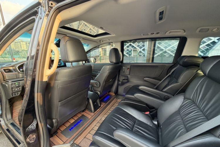 Used Honda Odyssey 2022 2.0L eHEV Sharp Enjoyment Edition Interior 6