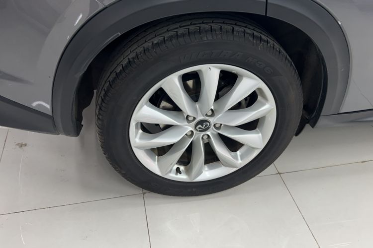 Used Infiniti QX50 2018 2.0T Two-Wheel Drive Fashion Edition Exterior 2