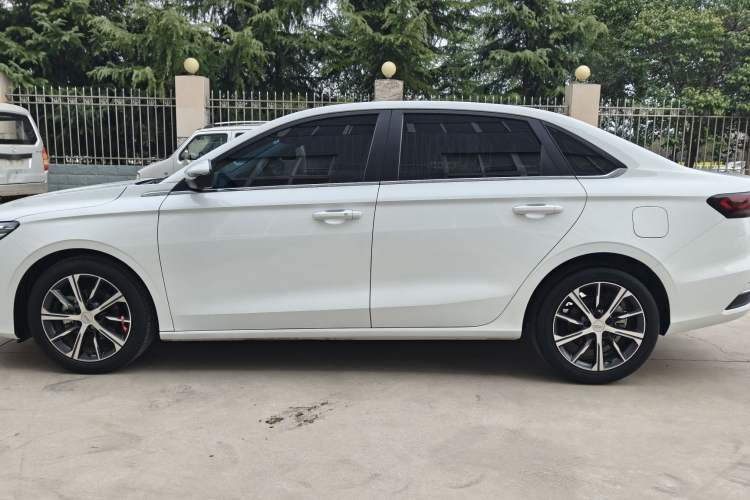 Used Geely Auto Emgrand 2022 4th Generation 1.5L CVT Luxury Model
