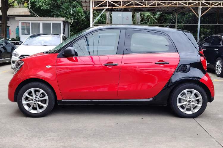 Used smart forfour 2018 1.0L 52 kW Dynamic Edition