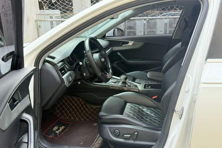 Used Audi A4L 2017 Plus 40 TFSI Ambition Model
