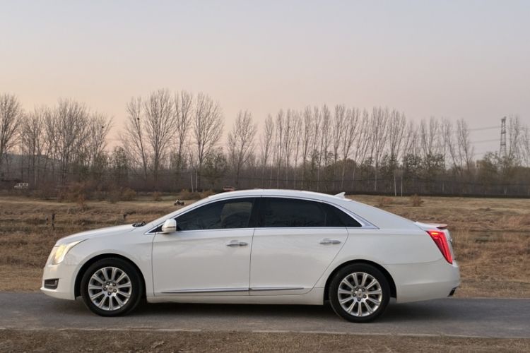 Used Cadillac XTS 2013 28T Comfort Model