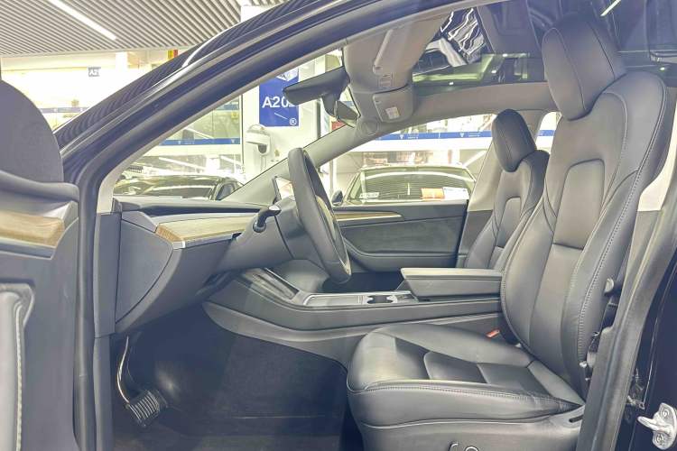 Used Tesla Model Y 2021 Standard Range Rear-Wheel Drive Version
