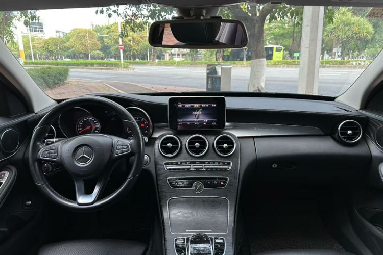 Used Mercedes-Benz C-Class 2018 C 180 L Fashion Edition Sport Version Interior 2