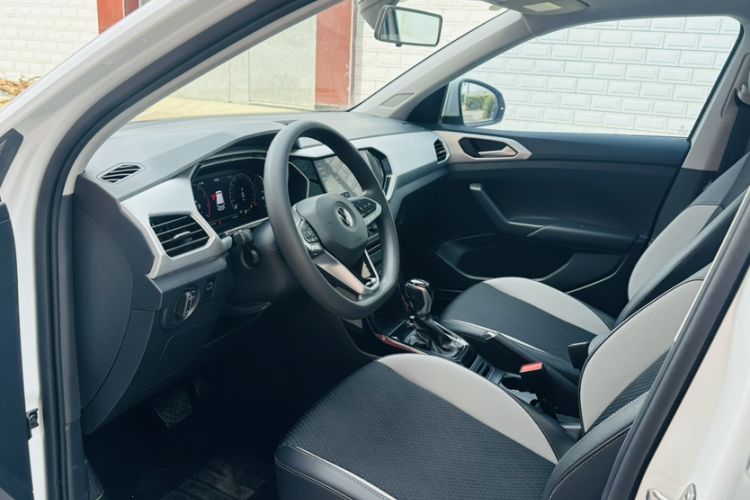 Used Volkswagen Tacqua 2023 200TSI DSG Joy-Connect Edition Interior 1