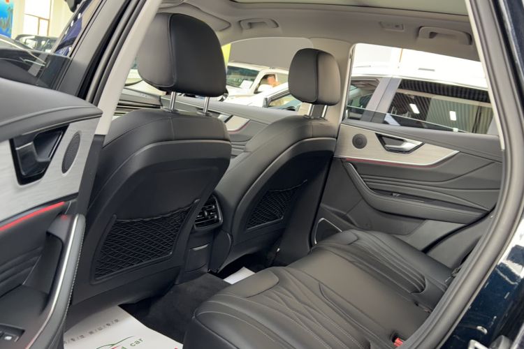 Used Hongqi HS5 2025 2.0T Two-Wheel Drive Flagship Pro Edition
