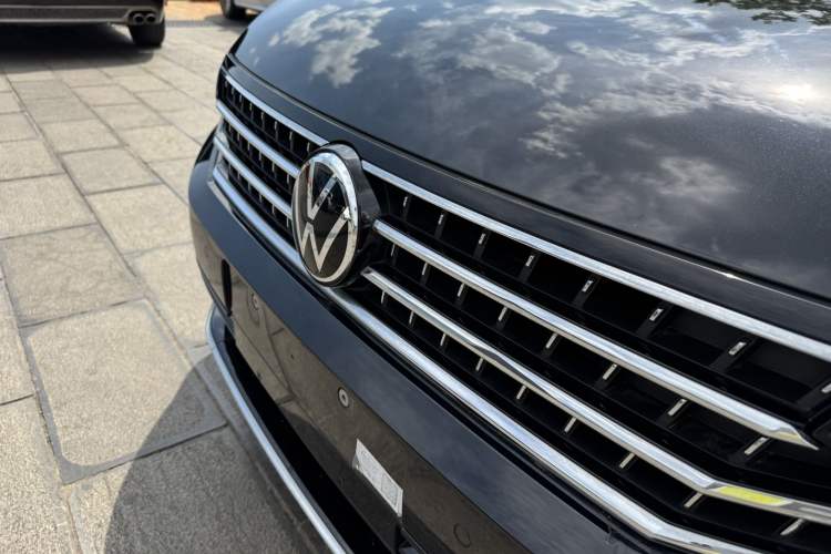 Used Volkswagen Magotan 2023 2 Million Units Limited-Edition 280TSI DSG Comfort Version Exterior 11