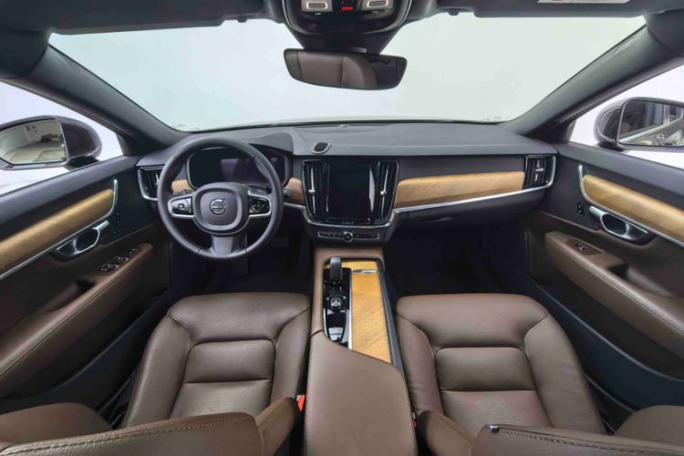 Used Volvo S90 2024 B5 Zhiyi Luxury Edition