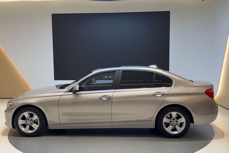 Used BMW 3 Series 2016 316Li Fashion Model
