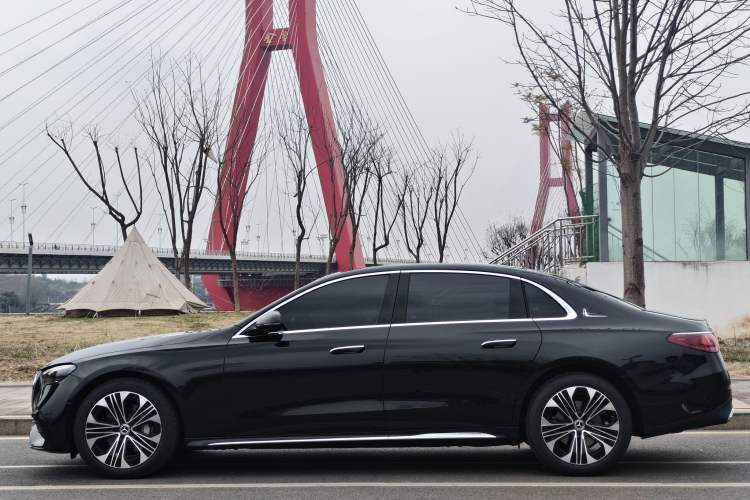 Used Mercedes-Benz E-Class 2025 E 300 L Stylish Sports Model Exterior 6